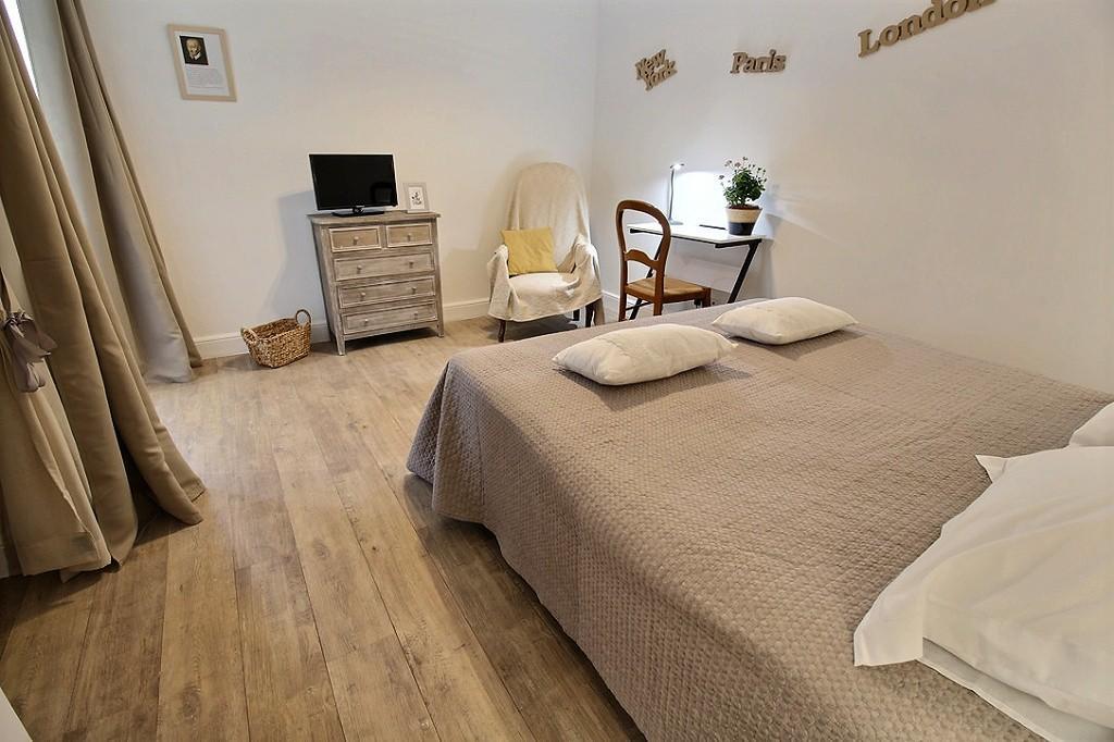 Logis Du Lievre D'Or Bed & Breakfast มงต์บาซง ภายนอก รูปภาพ